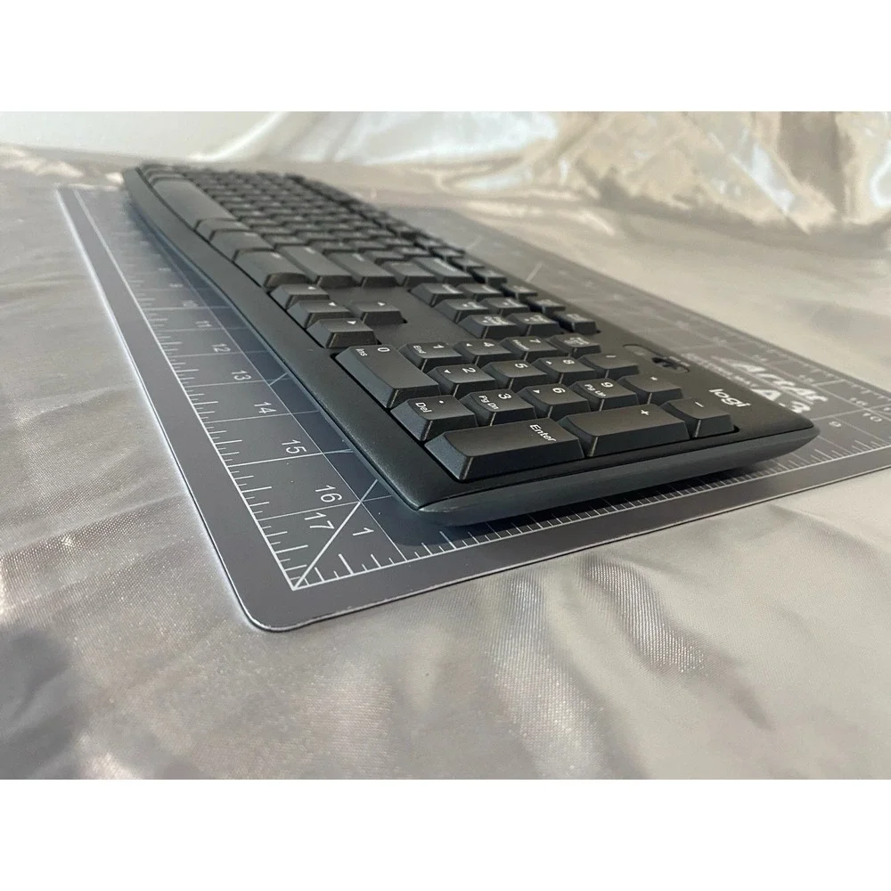 Logitech K270 Wireless Keyboard Untested FOR PARTS- No USB Receiver